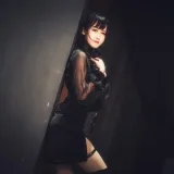 三度_69《玫瑰旗袍》主题写真：13张全套美图
