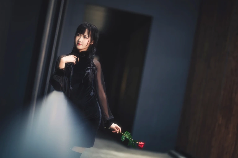 三度_69《玫瑰旗袍》主题写真：13张全套美图