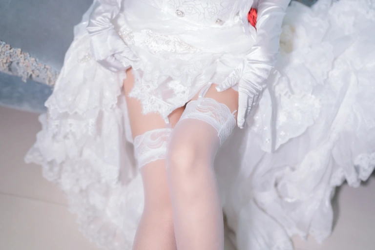 三度_69《G36c花嫁》主题写真：40张全套美图