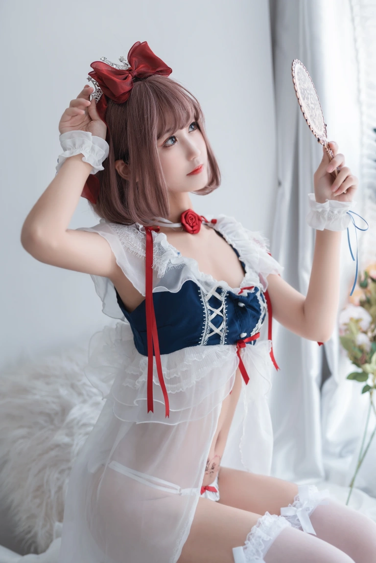 三度_69《白雪姬》主题写真：41张全套美图，含3个视频