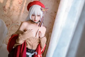 三度_69《贝尔法斯特》主题写真：19张全套美图