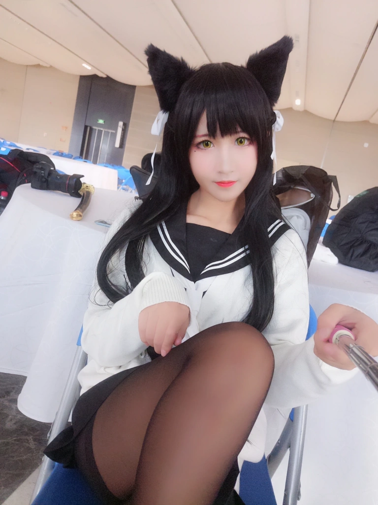 三度_69《碧蓝航线》主题写真：34张全套美图