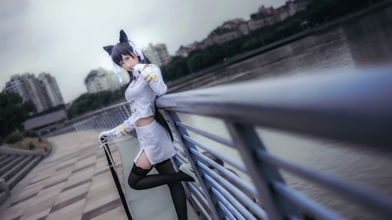 三度_69《碧蓝航线》主题写真：34张全套美图