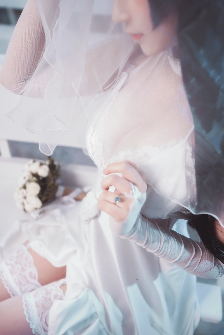 三度_69《碧蓝航线 犬》主题写真：22张全套美图