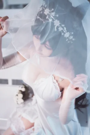 三度_69《碧蓝航线 犬》主题写真：22张全套美图