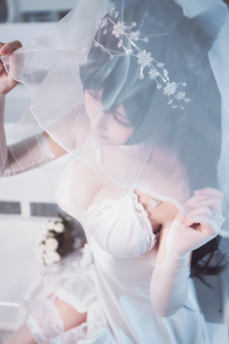 三度_69《碧蓝航线 犬》主题写真：22张全套美图
