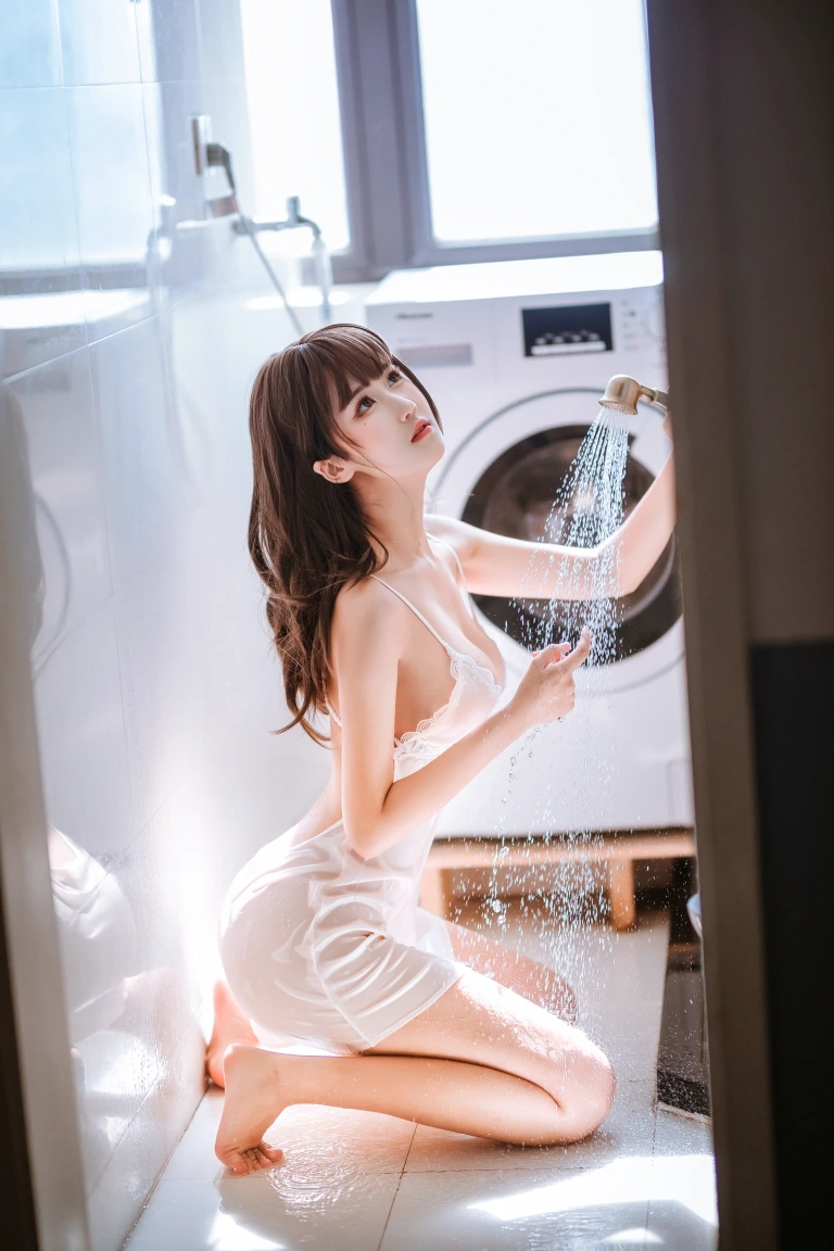 三度_69《赤夏》主题写真：21张全套美图