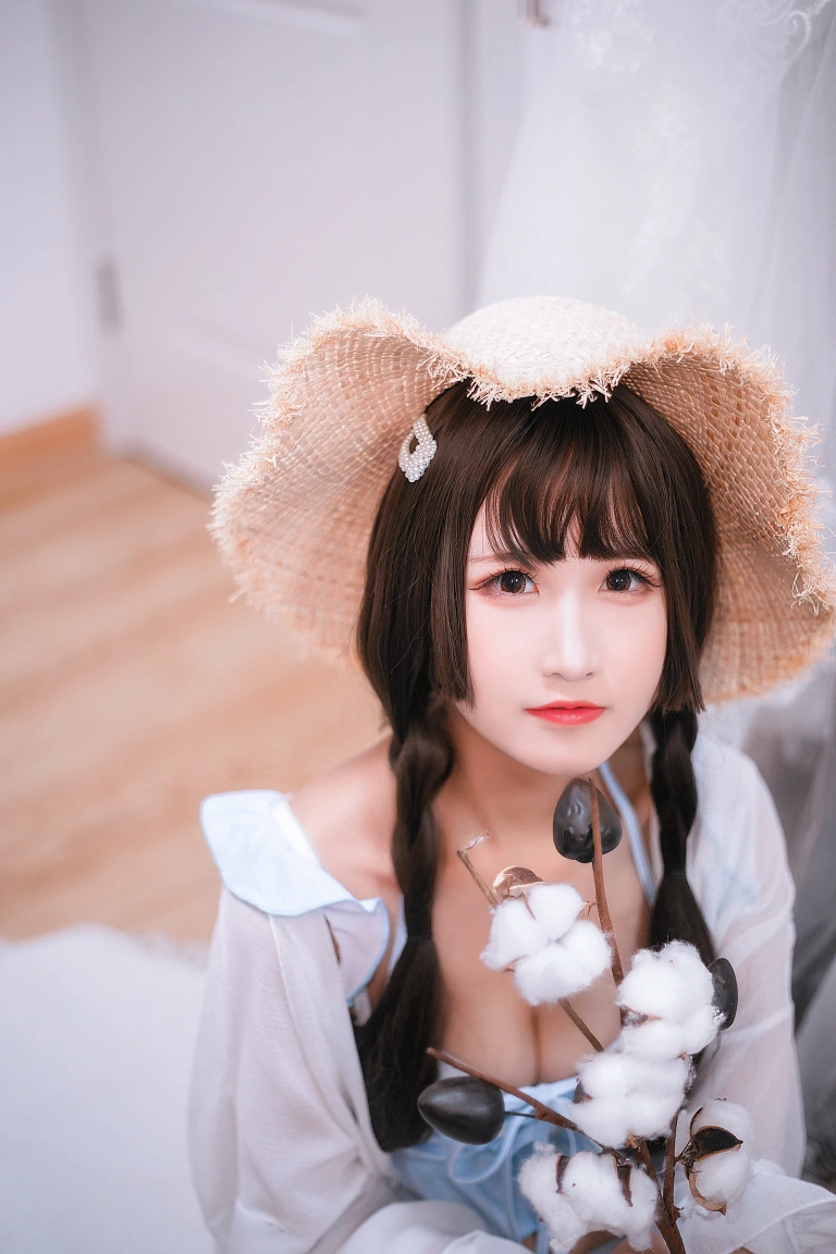 三度_69《房间里的夏天》主题写真：42张全套美图