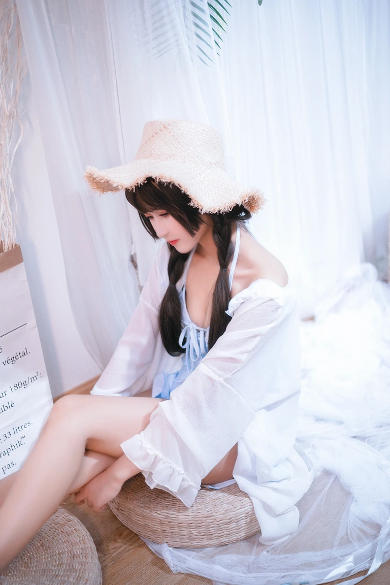 三度_69《房间里的夏天》主题写真：42张全套美图