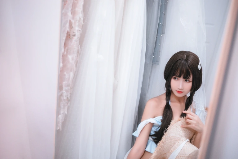 三度_69《房间里的夏天》主题写真：42张全套美图