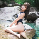 三度_69《竞泳》主题写真：21张全套美图，含7个视频