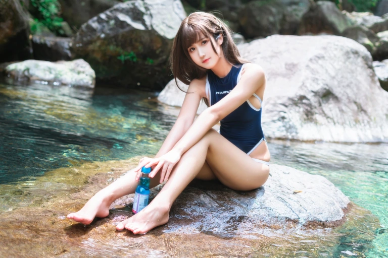 三度_69《竞泳》主题写真：21张全套美图，含7个视频