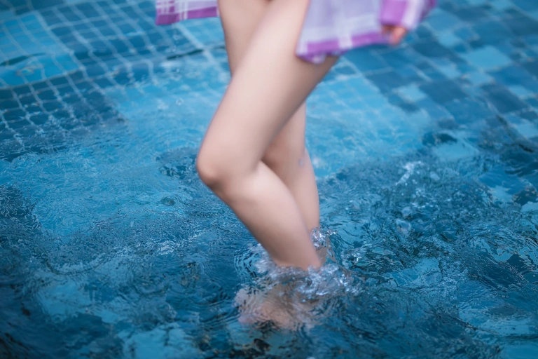 三度_69《玛修泳装》主题写真：41张全套美图