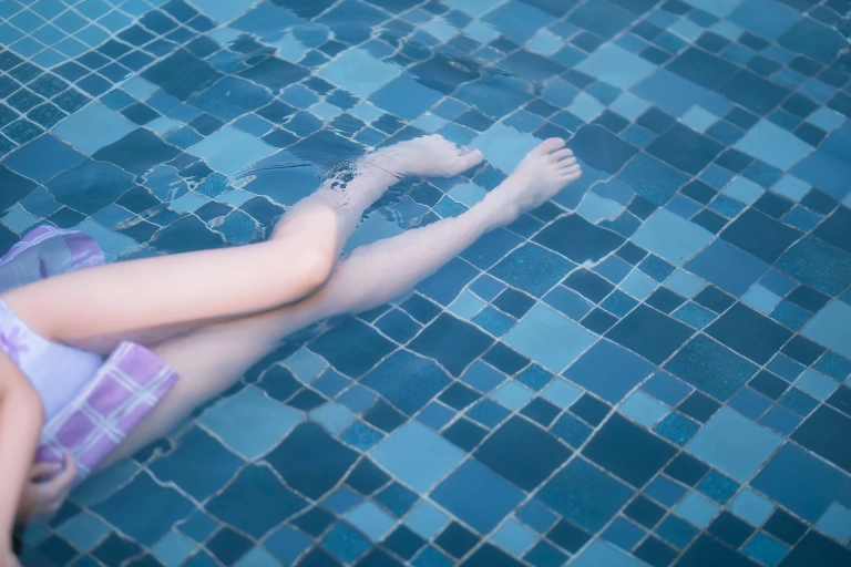 三度_69《玛修泳装》主题写真：41张全套美图