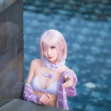 三度_69《玛修泳装》主题写真：41张全套美图