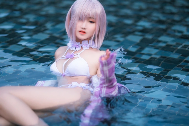 三度_69《玛修泳装》主题写真：41张全套美图
