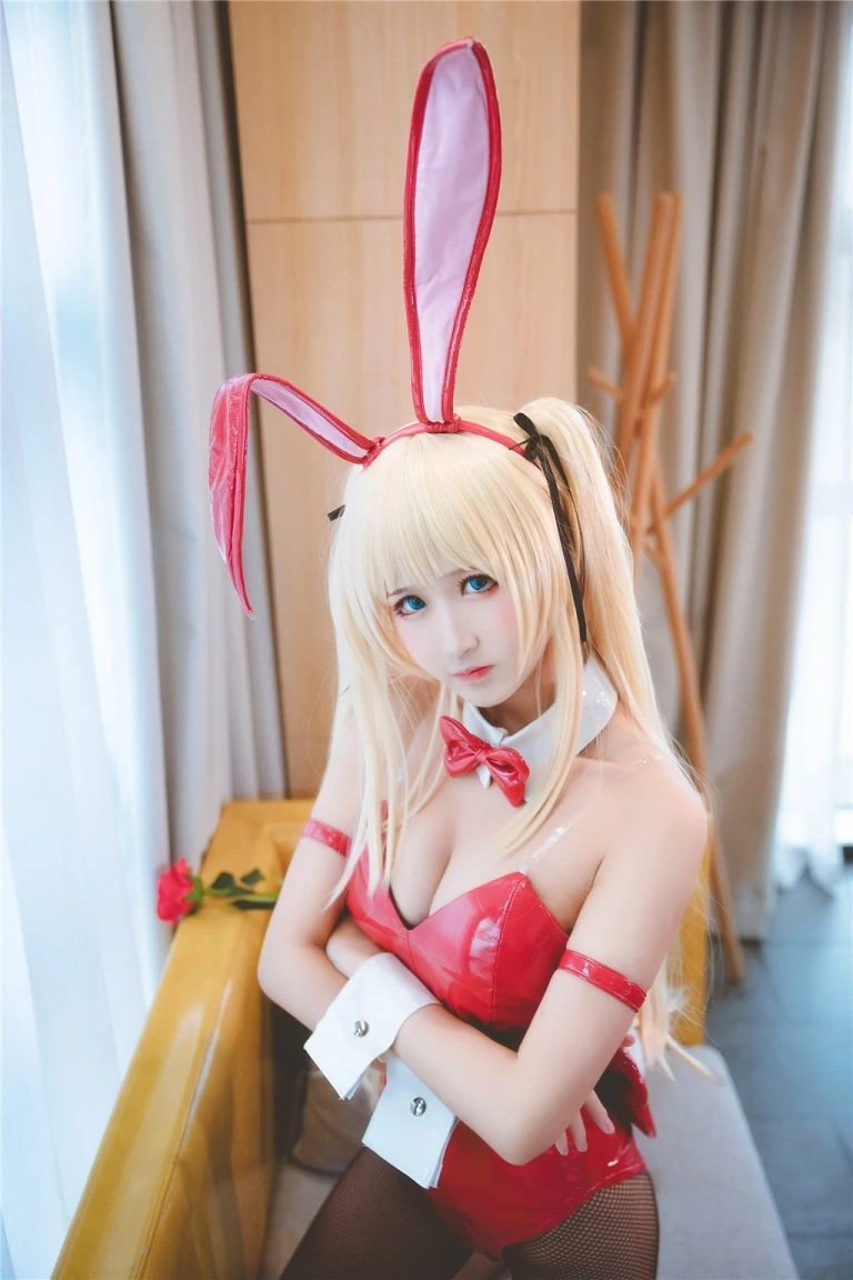 三度_69《兔女郎》主题写真：40张全套美图