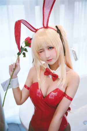三度_69《兔女郎》主题写真：40张全套美图
