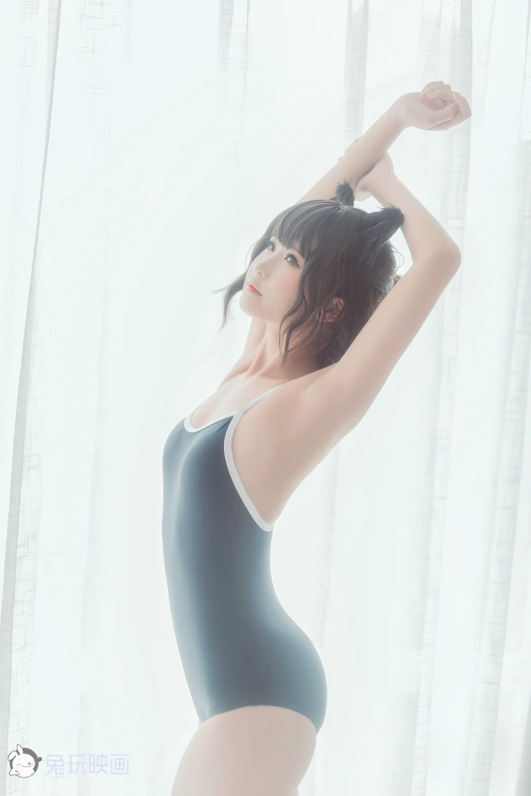 三度_69《兔玩映画 夏日泳装 白丝喵》主题写真：42张全套美图