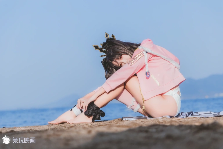 三度_69《兔玩映画 泳装凛》主题写真：42张全套美图