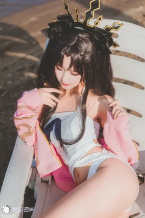 三度_69《兔玩映画 泳装凛》主题写真：42张全套美图