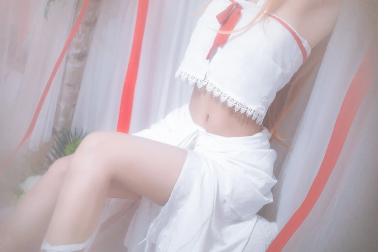 三度_69《亚斯娜》主题写真：40张全套美图