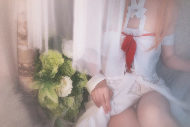 三度_69《亚斯娜》主题写真：40张全套美图
