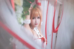 三度_69《亚斯娜》主题写真：40张全套美图