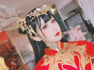 三度_69《逸仙 自拍》主题写真：20张全套美图
