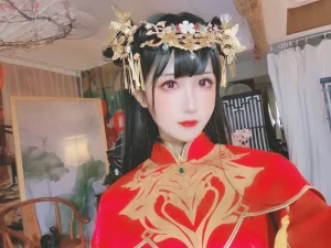 三度_69《逸仙 自拍》主题写真：20张全套美图