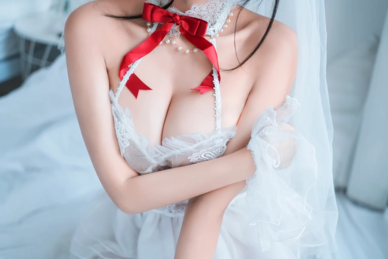 三度_69《婚纱孔雀翎》主题写真：24张全套美图