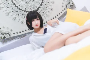 三度_69《衬衫日常》主题写真：22张全套美图