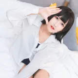 三度_69《衬衫日常》主题写真：22张全套美图
