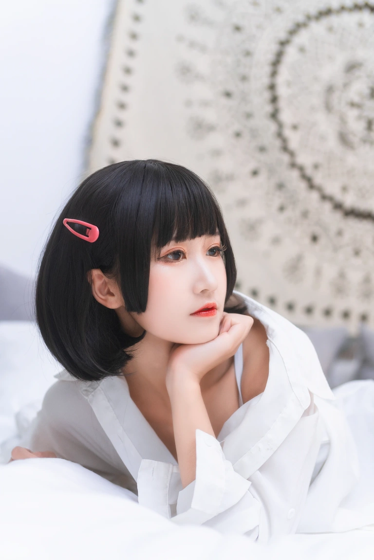 三度_69《衬衫日常》主题写真：22张全套美图