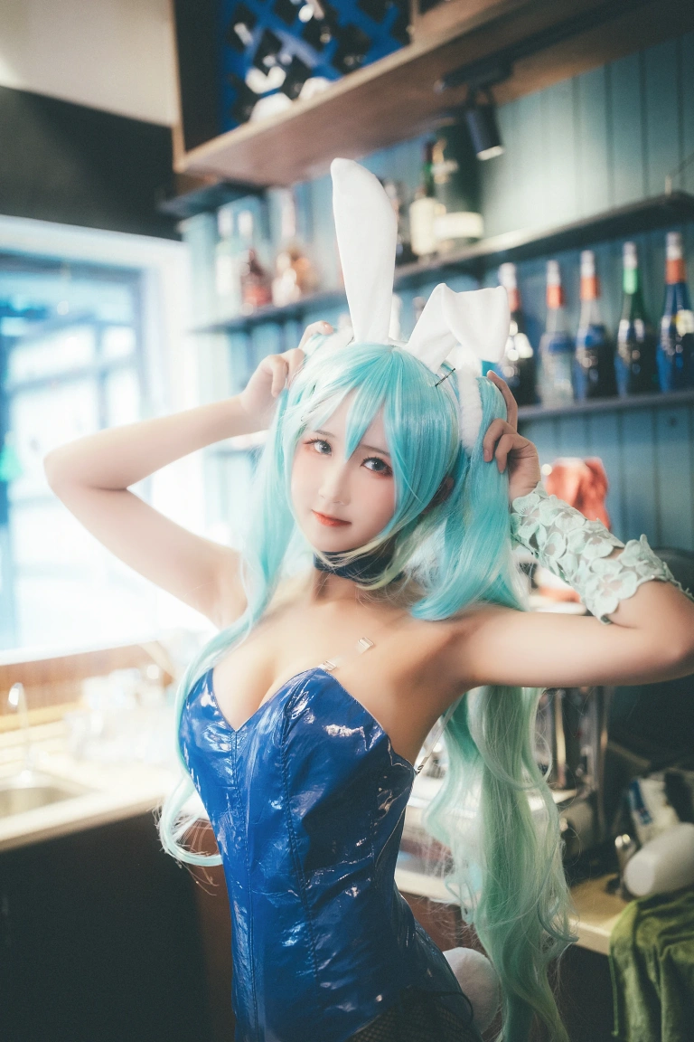 三度_69《琴女兔女郎》主题写真：41张全套美图