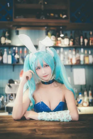 三度_69《琴女兔女郎》主题写真：41张全套美图