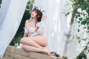 三度_69《牛牛泳装》主题写真：41张全套美图，含3个视频