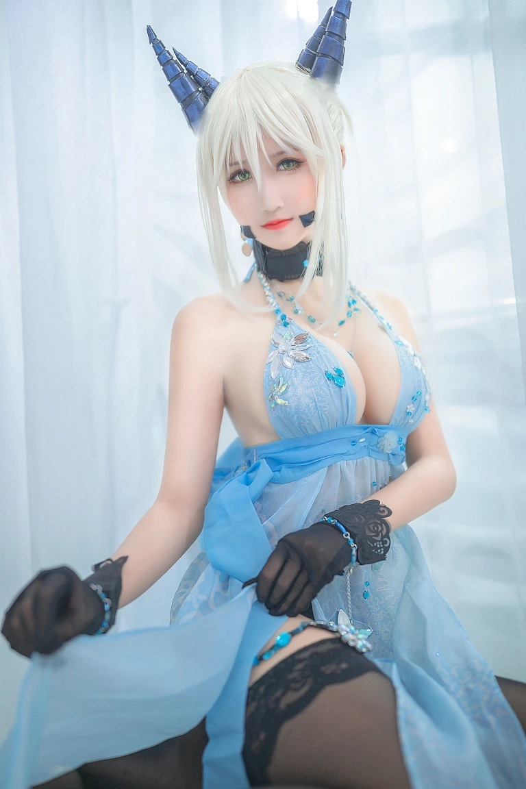 三度_69《黑枪呆》主题写真：50张全套美图
