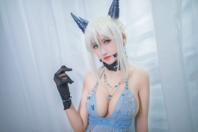 三度_69《黑枪呆》主题写真：50张全套美图