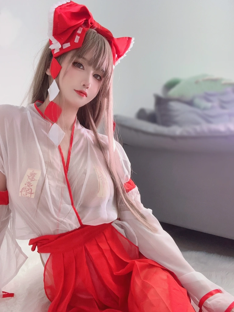 三度_69《巫女》主题写真：55张全套美图，含4个视频