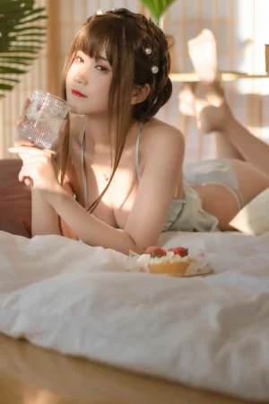 三度_69《靛蓝》主题写真：22张全套美图