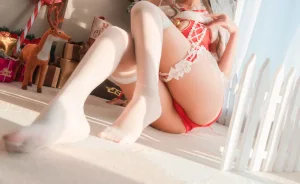 三度_69《圣诞小鹿》主题写真：22张全套美图，含2个视频