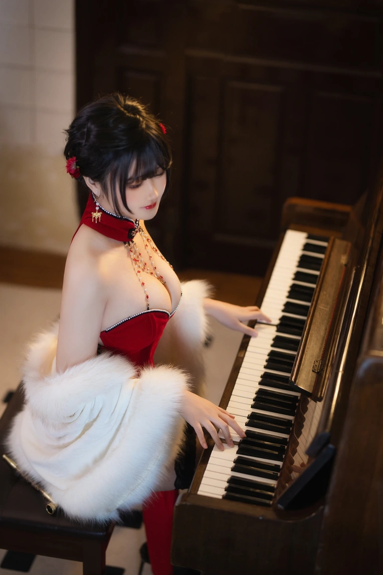 三度_69《红丝绒旗袍》主题写真：75张全套美图，含3个视频
