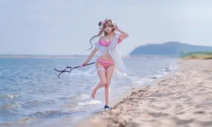 三度_69《小羊泳装》主题写真：17张全套美图