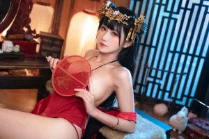 三度_69《2025新年自拍套装》主题写真：62张全套美图