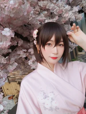 白银81《和服温泉》主题写真：40张全套美图