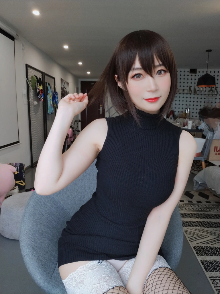 白银81《黑色包臀裙》主题写真：35张全套美图，含2个视频