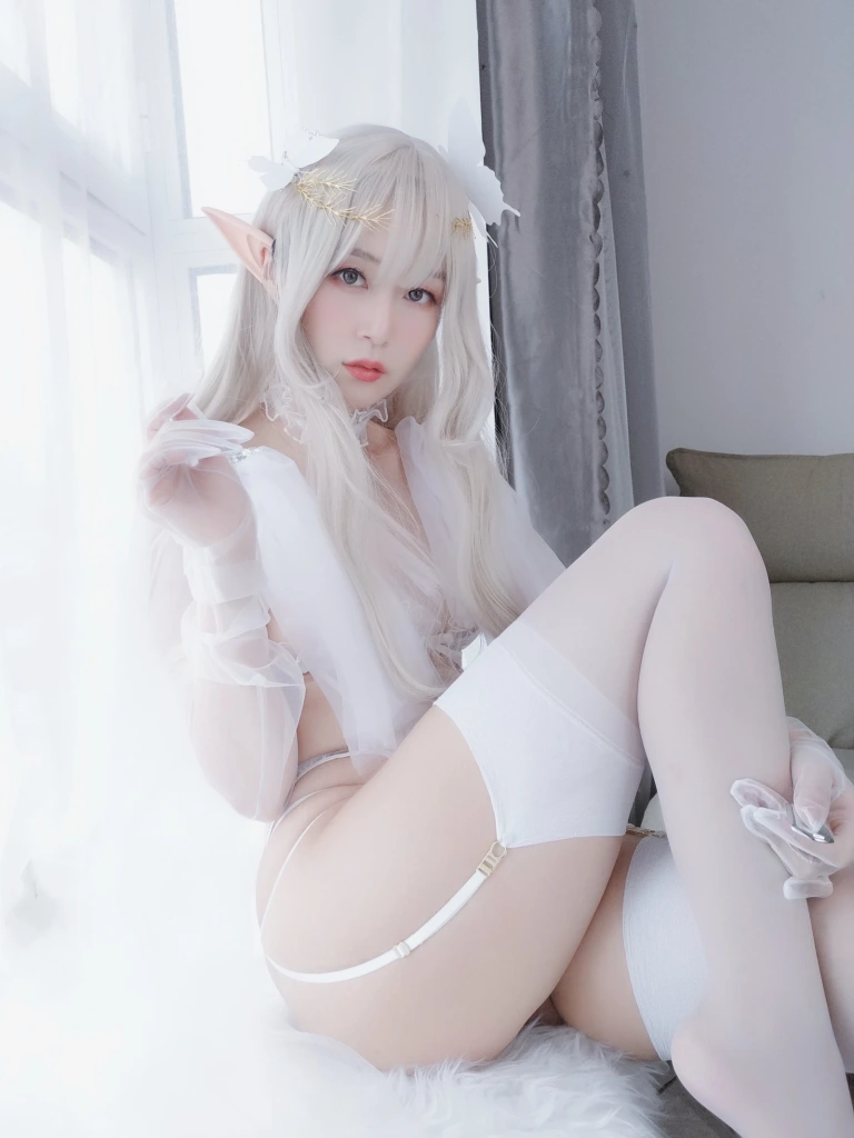 白银81《纯白精灵》主题写真：45张全套美图