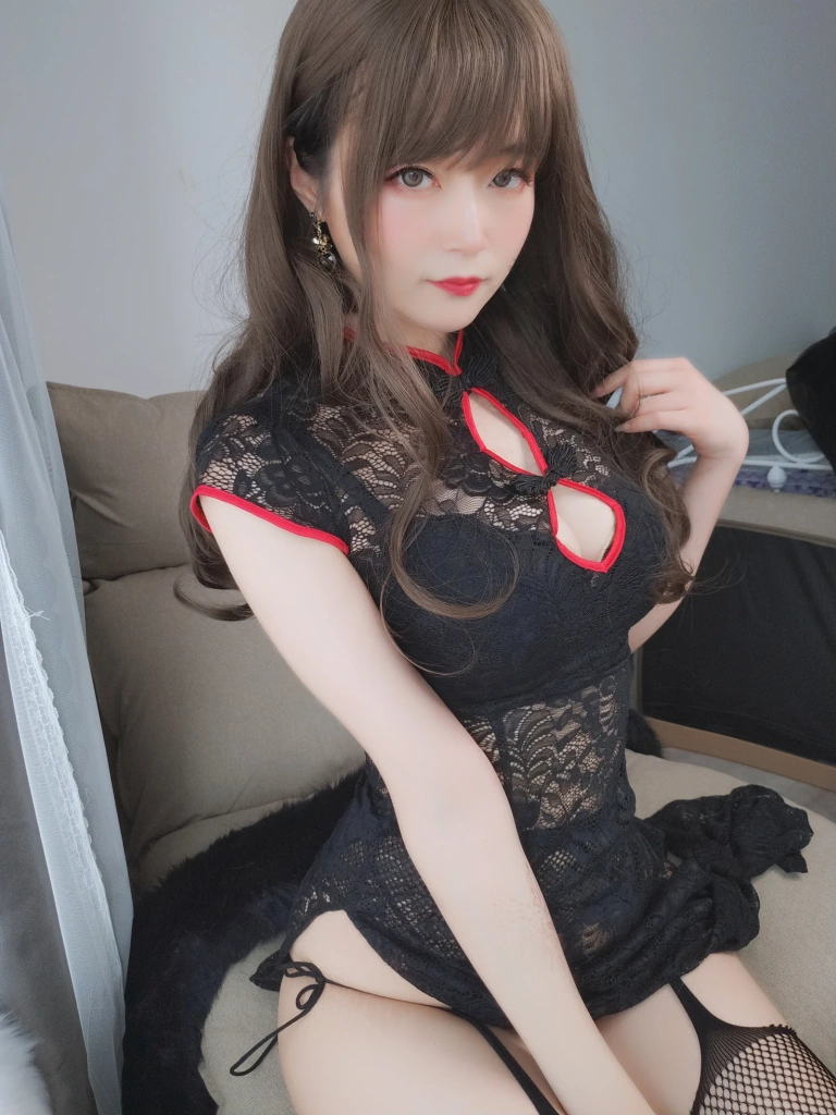 白银81《军阀夫人》主题写真：50张全套美图，含6个视频