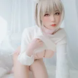 白银81《小白兔》主题写真：105张全套美图，含2个视频